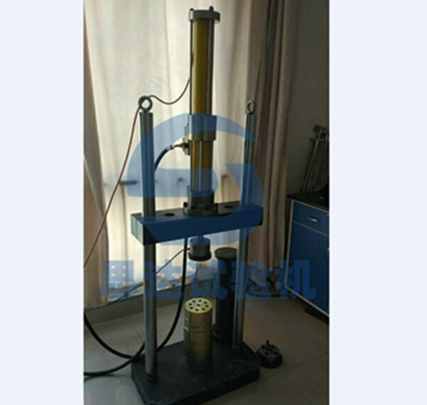 【山东】某检测公司-电液伺服弹性垫层疲劳试验机，低温脆性仪